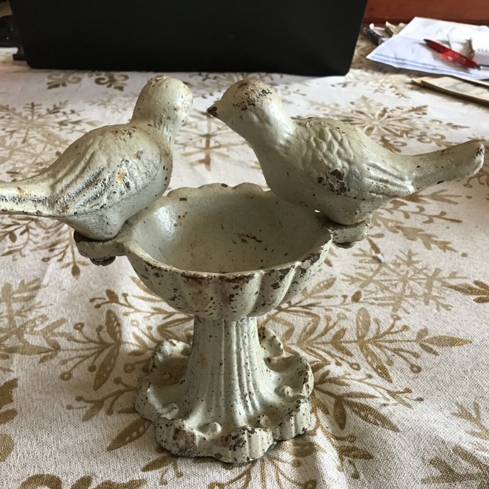 Mini Cast Iron Bird Bath - Birds Perched on Bird Bath - Coin or Trinket Dish
